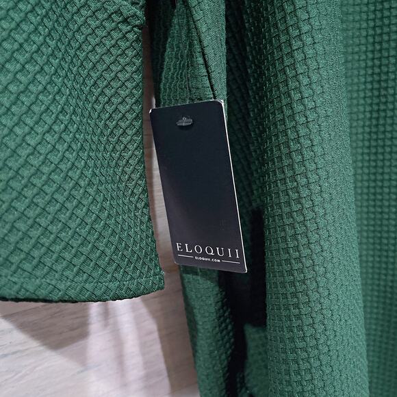 ELOQUII Textured Flare 3/4 Sleeve Longline Blouse Green Womens Plus Size 24 - Picture 6 of 8